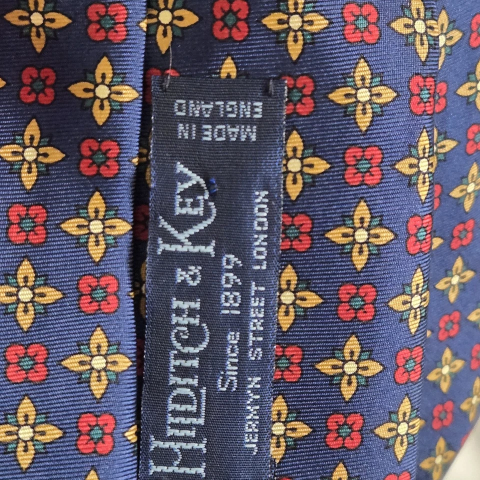 Hilditch & Key London темно-синий цветочный 100% шелковый галстук - Изображение 4 из 4