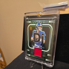 2023 Panini Obsidian Atomic Materials Green Electric Etch /25 Daniel Jones