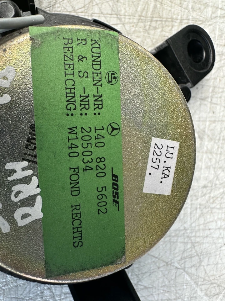 Mercedes-Benz S320 W140 1998 puerta trasera altavoz audio lado derecho OEM Foto 4 de 4