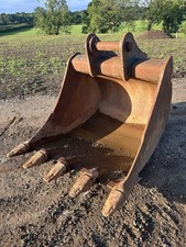 JCB 4 Foot Digging Bucket with 80mm Pins to Suit 20t Excavator Digger