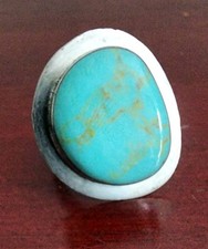 VINTAGE ATI 925 STERLING SILVER TURQUOISE RING. MADE IN MEXICO. SIZE 7"