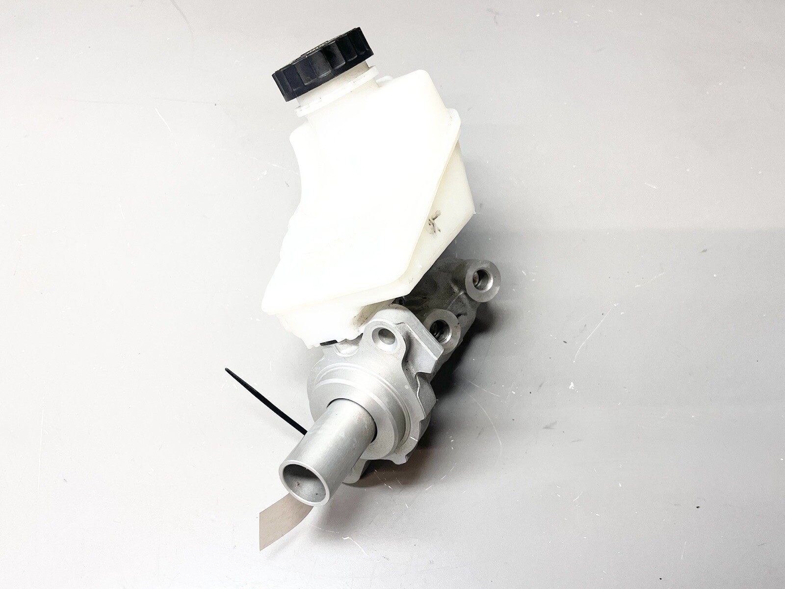 ⭐️2014-2021 MASERATI QUATTROPORTE BRAKE BOOSTER MASTER CYLINDER RESERVOIR OEM