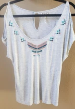 Kirra Gray Embroidered Cold-Shoulder Medium Boho Tee Native American