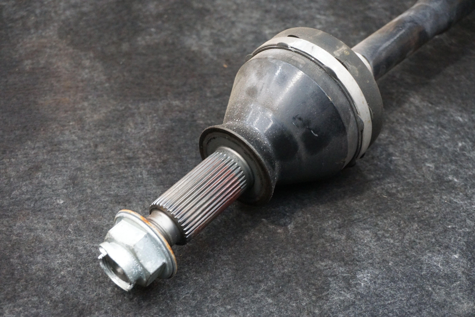Rear Left Driver Axle Shaft Assembly OEM 670104207 Maserati Ghibli M157 2014-17+