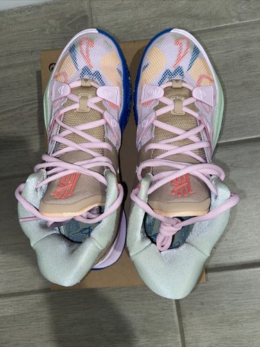 Nike Kyrie 7 '1 World 1 People' Regal Pink Sneaker, Size 9 CQ9326-600 Irving - Picture 5 of 12