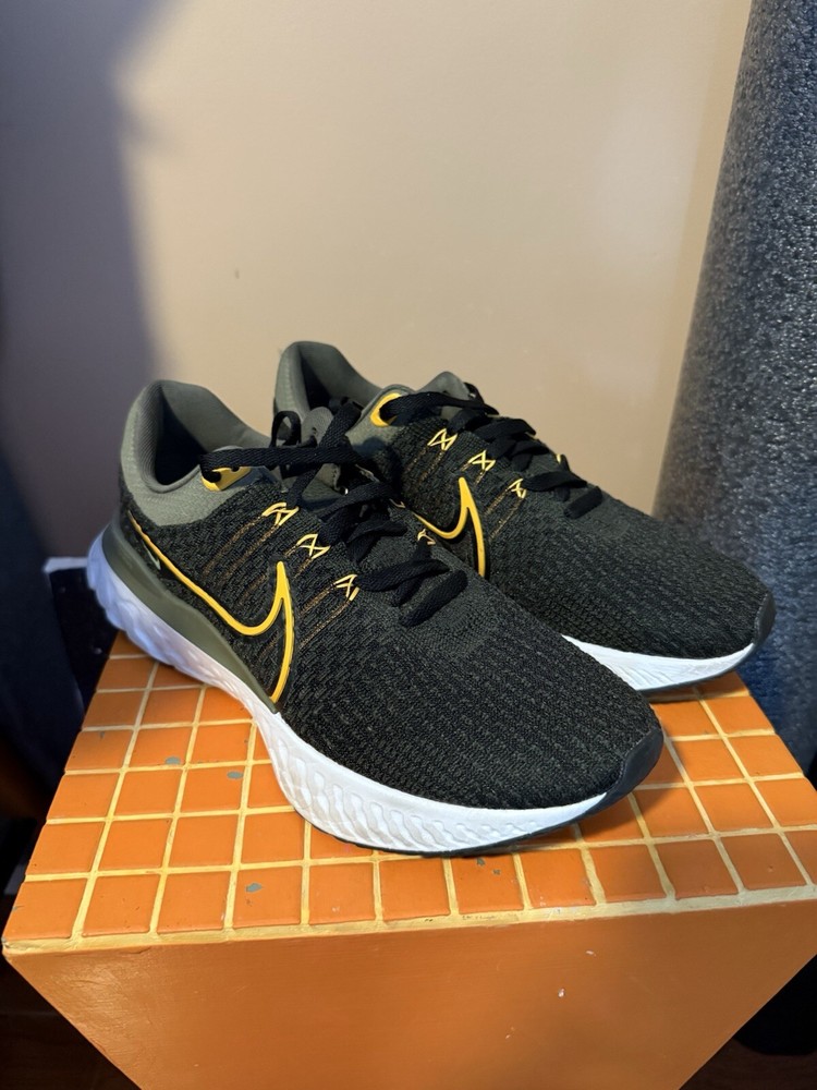 Nike React Infinity Running Shoes Size 10