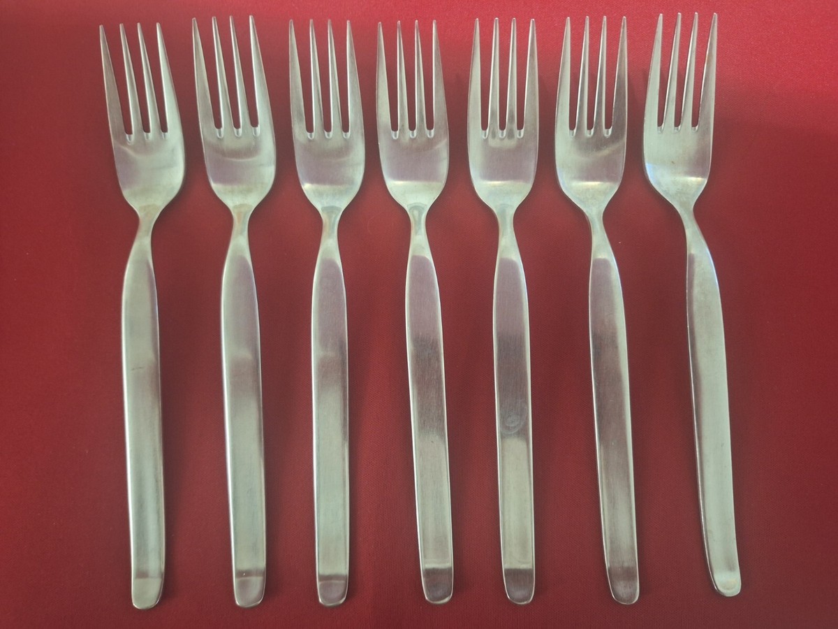 32 pcs C. Hugo Pott Linden Solingen Germany 18/8 Stainless Satin