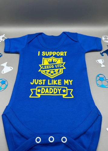 Leeds United FC Personalised Baby Football Vest BabyGrow Bodysuit FREE P&P - Picture 4 of 7