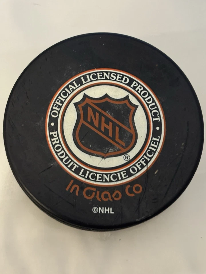 Disco de hockey Travis Green Boston Bruins 2004 autografiado Foto 2 de 2