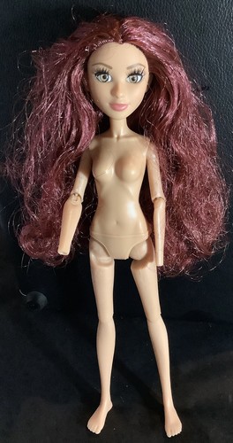 Muñeca desnuda MGA Bratz Bratzilla con pestañas como única - Imagen 2 de 8