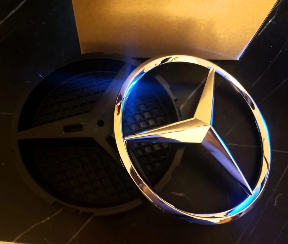 Front Grille Emblem Logo For Mercedes Benz E300 ML350 GLK350 C350 CLA200 SLK CLS Foto 2 de 4