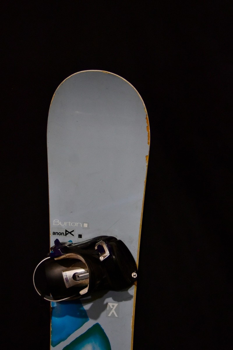 BURTON BALANCE SNOWBOARD SIZE 156.5 CM WITH LARGE BINDINGS | eBay