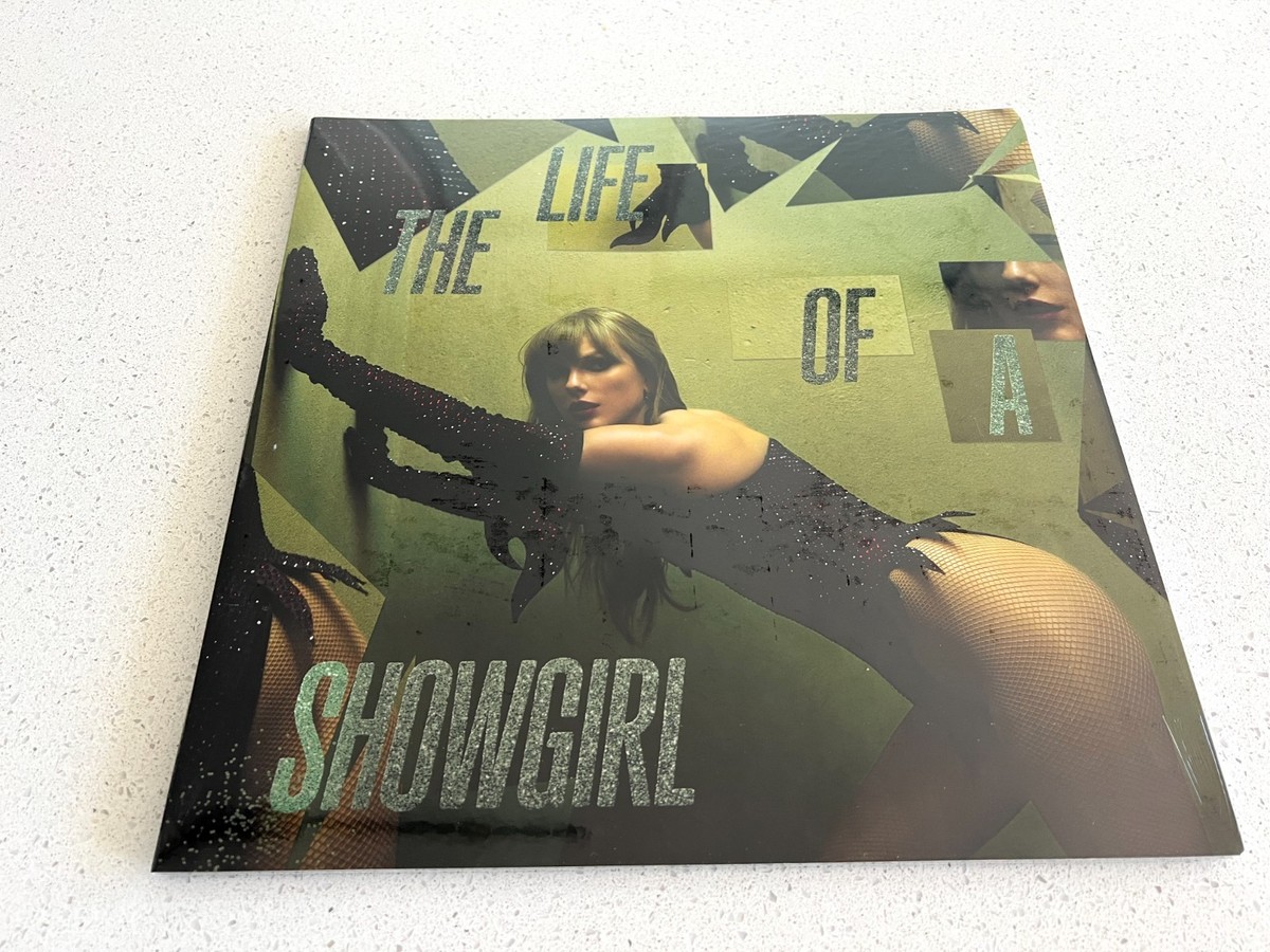 TAYLOR SWIFT THE LIFE OF A SHOWGIRL: SHINY BUG WINTERGREEN ONYX