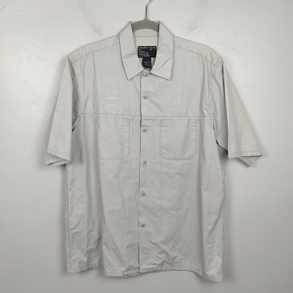 Camisa De Colección Stussy Abotonada Hombres Grande Gris Claro Tribu Internacional Ropa de Trabajo Foto 2 de 4