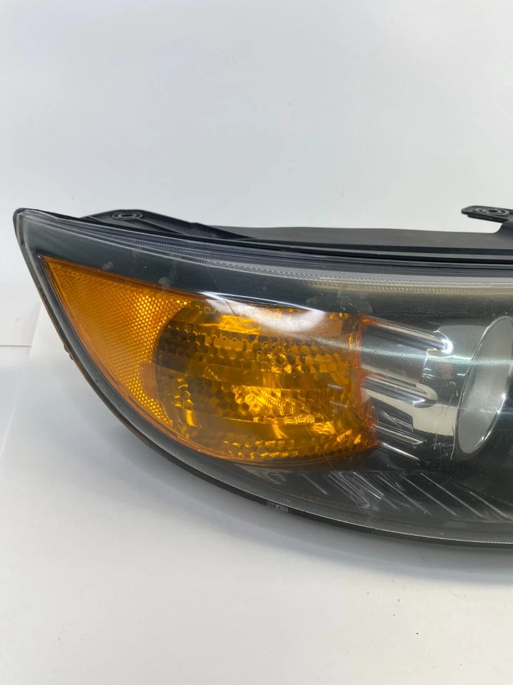 2011-2013 Kia Sorento Front Right Passenger Headlight Headlamp 92102-1U200 OEM - Изображение 3 из 4