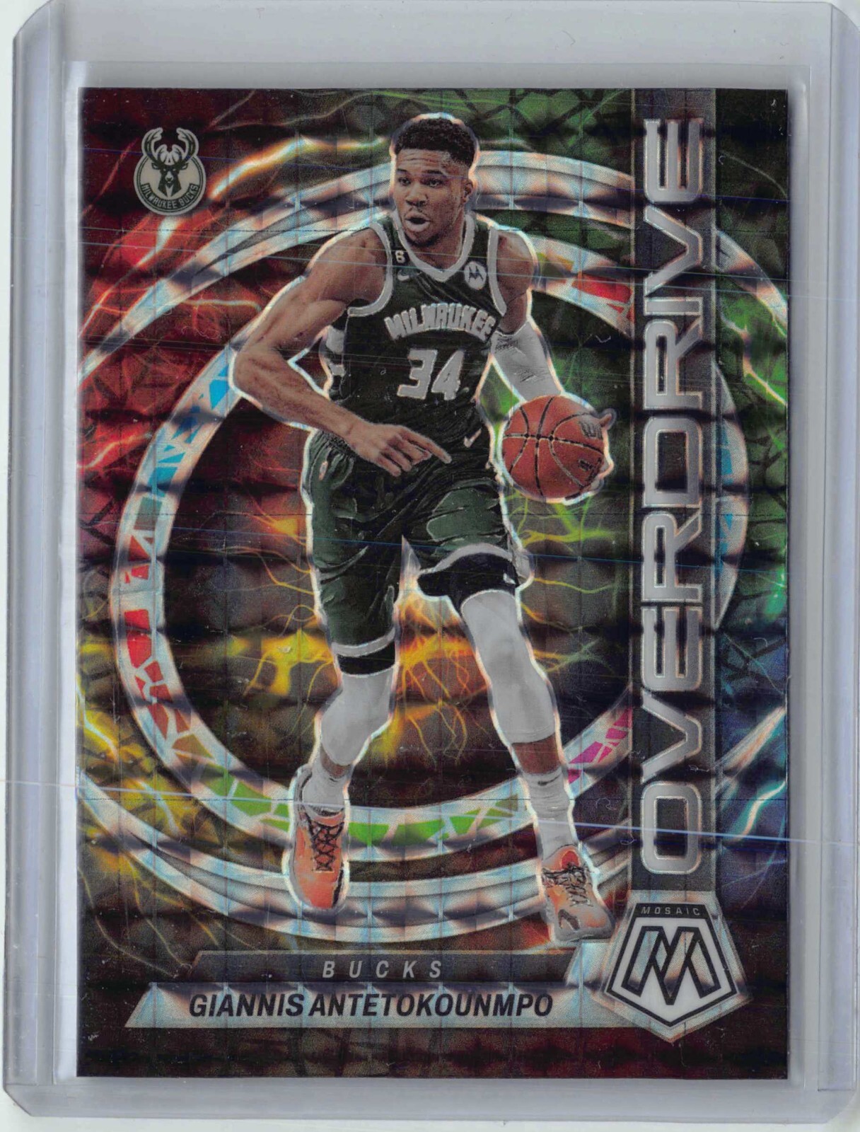 Giannis Antetokounmpo 2022-23 Panini Mosaic Overdrive Prizm