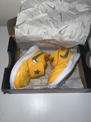 Nike Star Runner 2 Lil DC4405-700 10C Brand New In Box