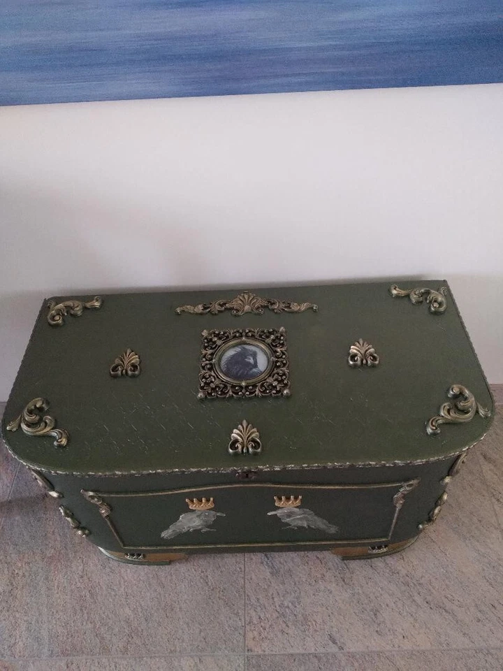 Truhe circa 1950, gold / grün, Rabe Krähe Barock Holz 85x50x42 - Bild 3 von 4