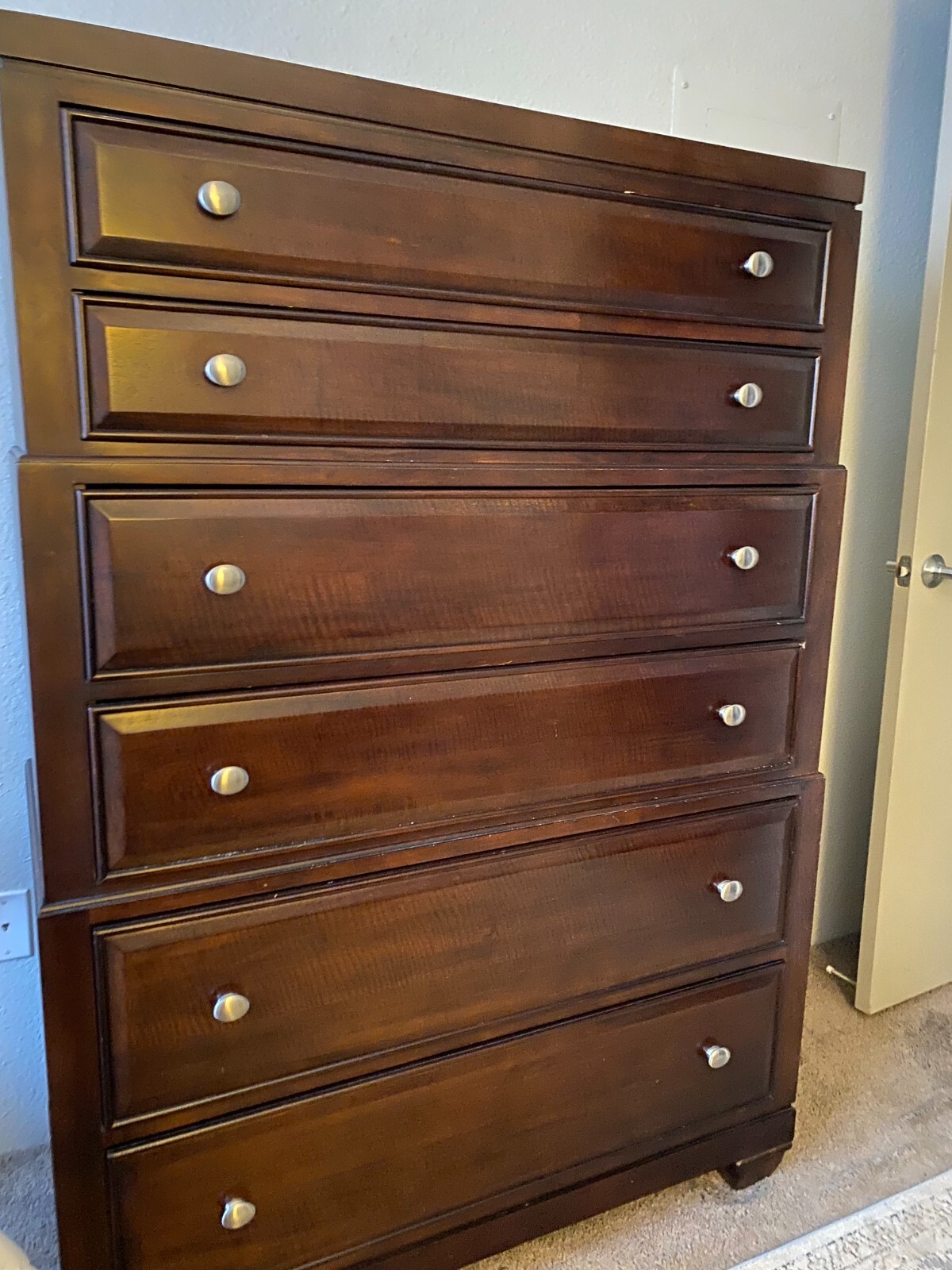 Dresser for bedroom (dark brown, good condition)