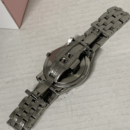 GUCCI Men’s Analogue Silver Dial Date Stainless Steel Bracelet Watch 5500 XL - Picture 11 of 15