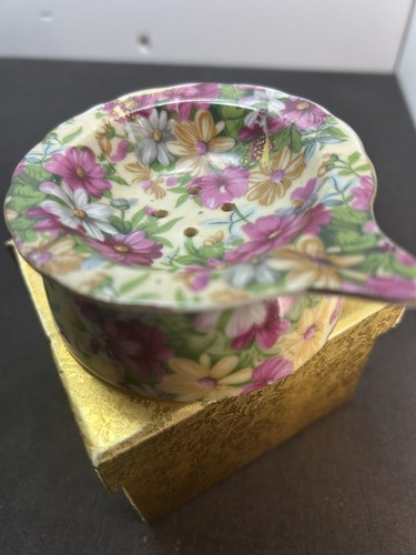 Vintage Porzellan Teesieb und Schale verziert floral Goldrand Chintz rosa Blumen - Bild 2 von 5