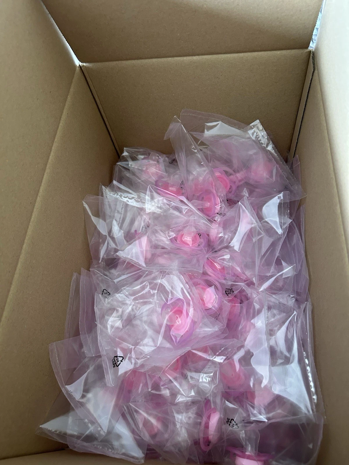 Philips Avent Ultra Soft Pacifier, 0-6 Months Quiet Pink, Pack of 250