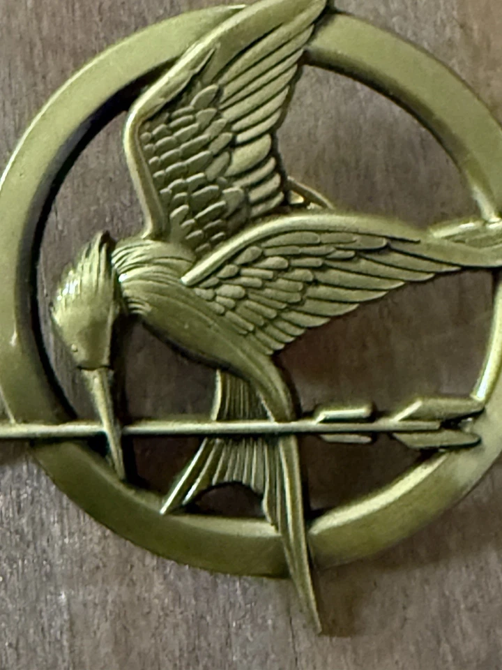Enamel Pin Hunger Games Mockingjay Movie Book Catching Fire Jennifer Lawrence - Image 3 of 4