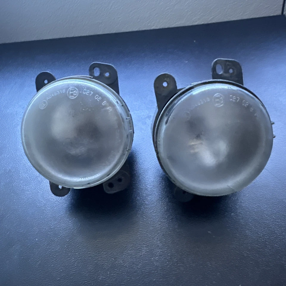 Заводские противотуманные фары для Jeep Wrangler JK 2007-2017 годов выпуска от оригинального производителя противотуманные фары справа или слева в наличии JKU - Изображение 3 из 4