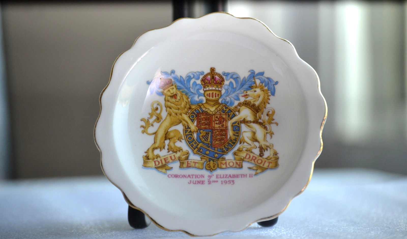 Royal Standard Queen Elizabeth II 1953 Coronation Bone China Dish England