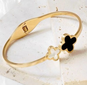 Authentic 18K Gold Plated Black & White Four-Leaf Clover Charm Bangle Bracelet for Women