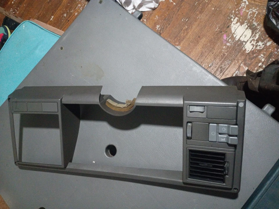 Camión Chevy 1500 Silverado GMC Sierra 1988-1994 tablero suburbano bisel gris Foto 2 de 4