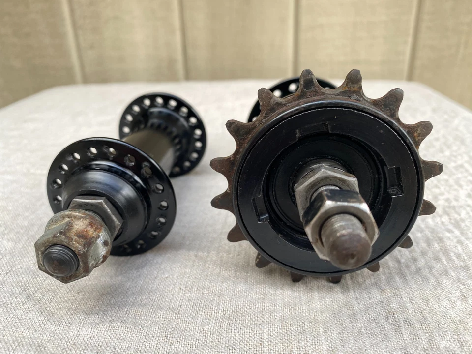 Juego de bujes Mid School Mosh BMX eje negro 3/8" - 36H Foto 4 de 4