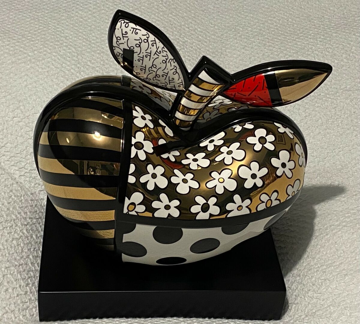 BIG APPLE - Limited Edition Sculpture – Shop Britto