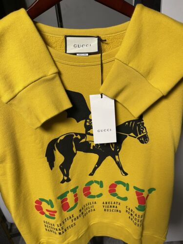 GUCCI Super Runway "GUCCY" Mustard Yellow Pull over Crewneck Sweater US Mens M - Picture 2 of 10
