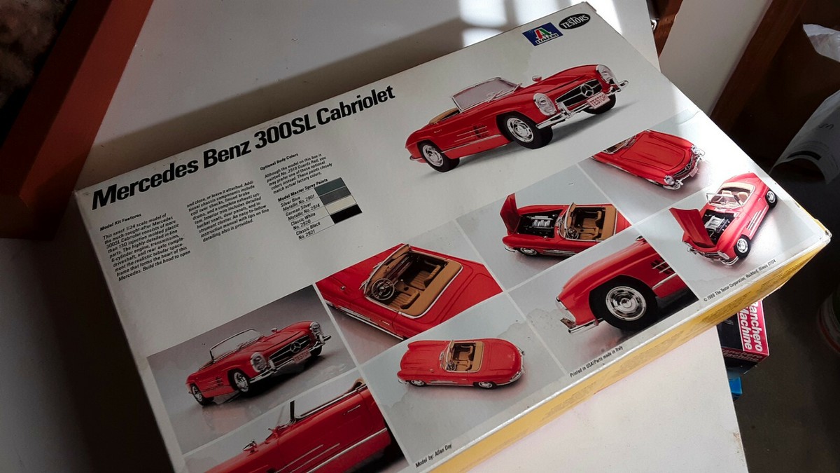 Italeri Mercedes Benz 300SL Cabrio Model Kit 1/24 No. 229