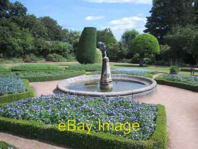 Foto 6x4 Formal Garden at Crathes Castle Neuk, The\/NO7397 c2006