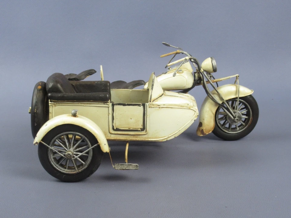 Motorcycle Model with Sidecar in Vintage Metal Craftsmanship from the '60s - Image 2 of 4