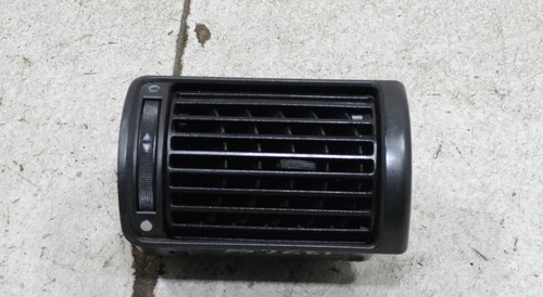 AUDI A4 B5 8D Avant 1998 Luft Däüse Lüftungs Gitter vorne RECHTS #132651-H187