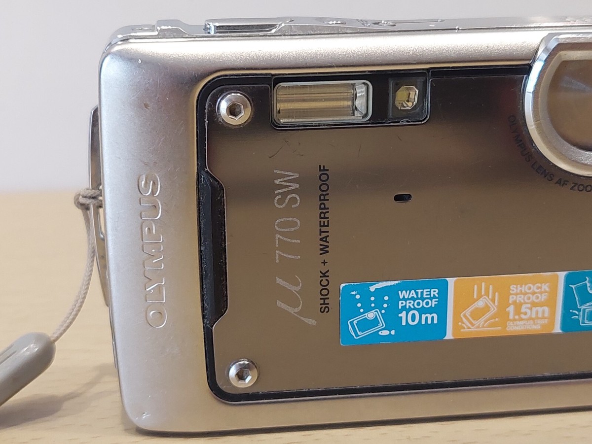 Olympus Stylus 770 SW 7.1 MP Digital Camera Shock + Olympus Stylus 770 SW 7.1 MP Digital Camera Shock +