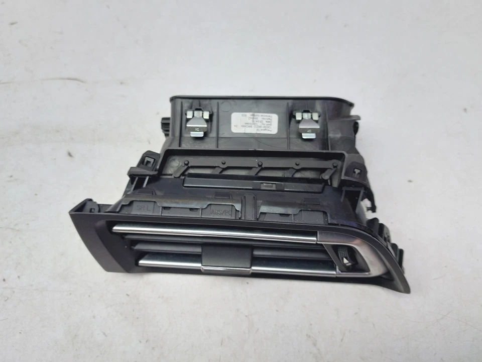 PEUGEOT 308 MK2 SALPICADERO AIRE LADO PASAJERO IZQUIERDO 1303818XZD 2015 Foto 4 de 4