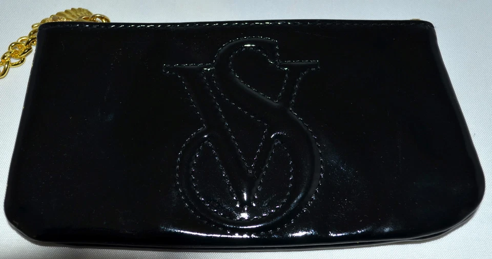 Clutch Victoria's Secret preta de couro envernizado sintético com etiqueta de coração grande - Imagem 4 de 4
