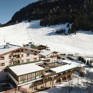 4 Tage Winterurlaub Hotel Rotlechhof 4 inkl. HP Berwang Zugspitz Arena