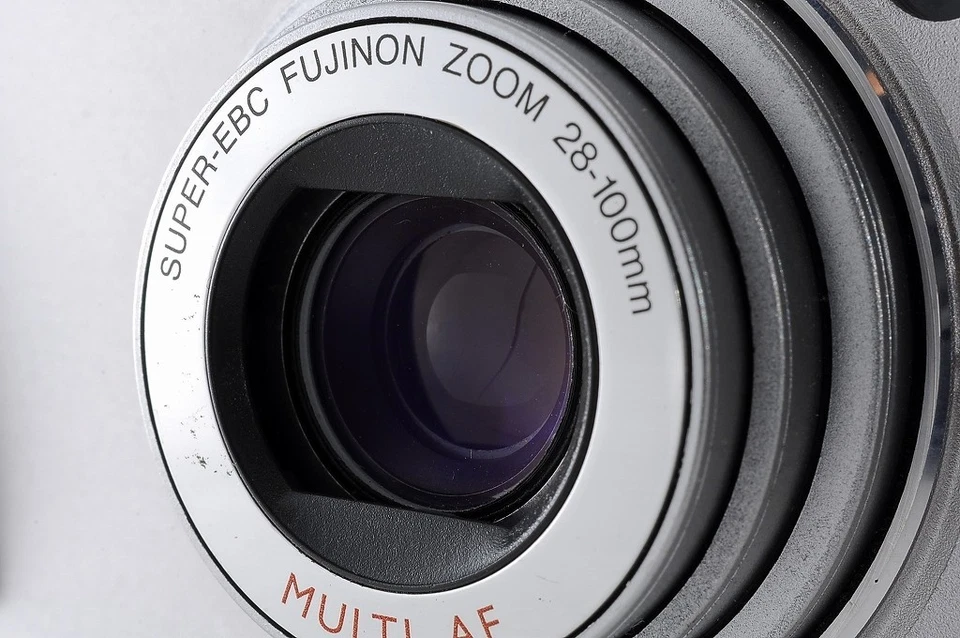 [近乎完好]富士 Silvi 1000 银色 35 毫米傻瓜胶片相机 来自日本 — 第 2/4 张图片