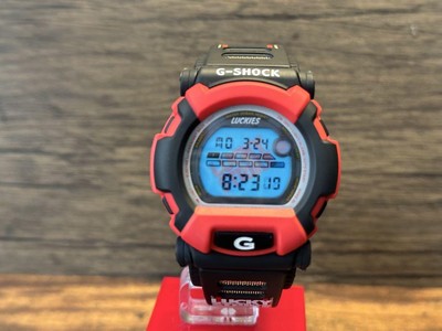 CASIO G-SHOCK DW-002 レトロ好きに Casio G-Shock DW-002 Lucky Strike Collab Red Black Rare