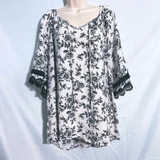 Cato Cute Black & White Floral Tops Size 22/24W