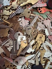 1 Lb Lot Of Misc Used Cut Keys House Business Car In Brass Or Silver 1 Lb Lot Of Misc Used Cut Keys House Business Car In Brass Or Silver