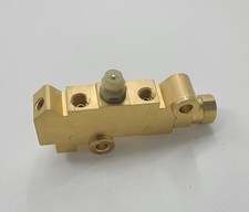 Universal 172-1361 For Gm Chevy Discdrum Brake Proportioning Valve Pv4