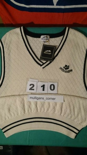 Slazenger SWEATER VEST SIZE LARGE White with black trim New with Tags - Picture 4 of 12