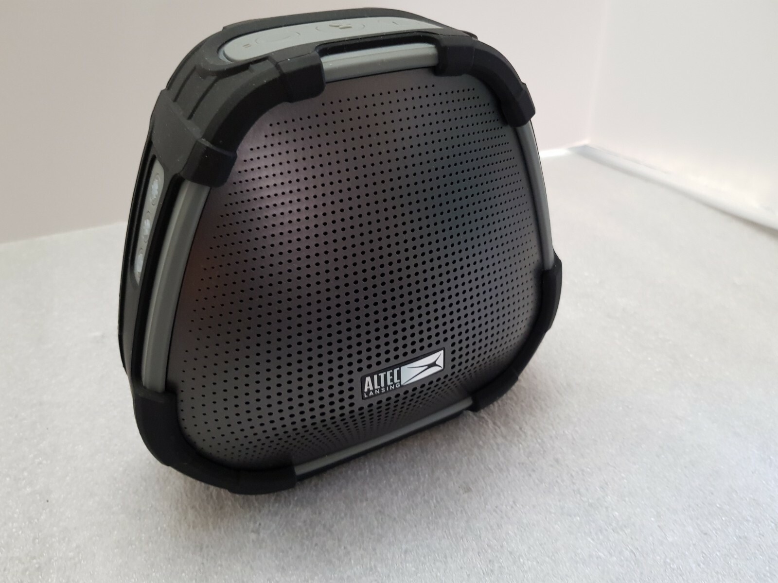 altec lansing alexa speaker