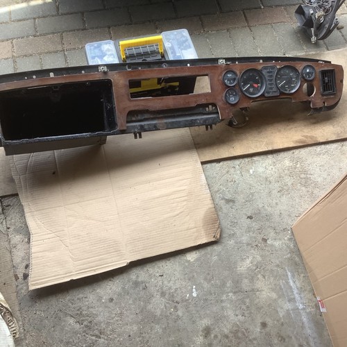 Jaguar XJ6 Series 3 dashboard with Speedo/Rev Counter & 3 gauges.(water